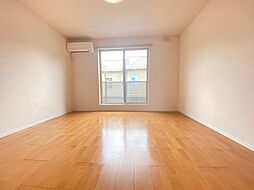 キャラメルBOXII 201 2階1Kのリビング/ダイニング