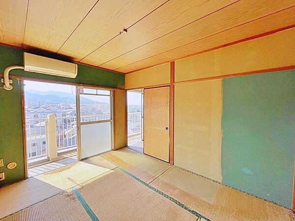 明るいお部屋で気持ちよく過ごせますね。