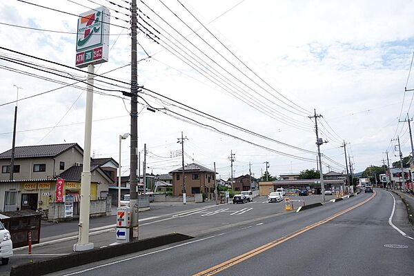 セブンイレブン足利山川北店（270m）