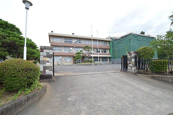 福島市立大鳥中学校 大鳥中学校 610m