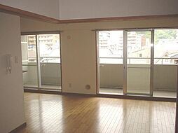 コーポラスみなり 2階3LDKのリビング/ダイニング