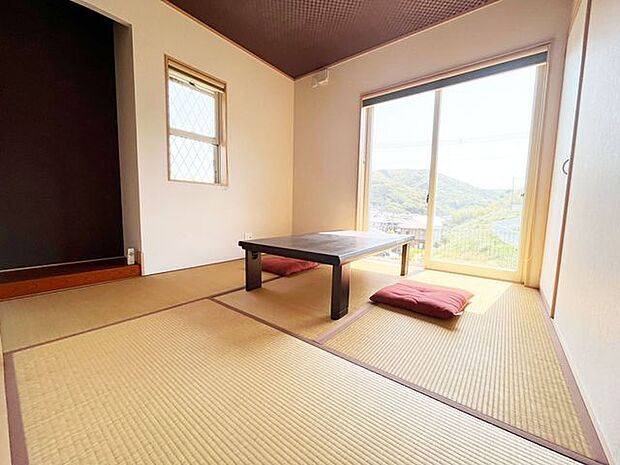 【Japanese-style room~和室~】4.5畳の和室♪リビングを通らなくて良いので、応接室として活用しやすいです♪