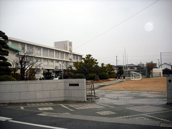 姫路市立灘中学校