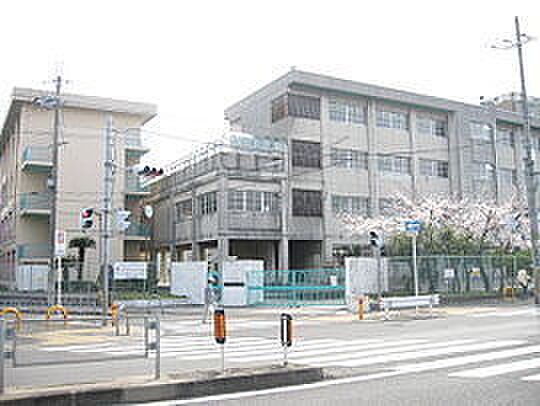 寝屋川市立中木田中学校まで313m