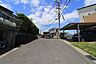 外観：前面道路含む現地写真