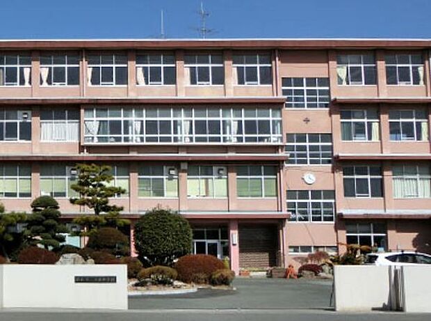 浜松市立笠井中学校まで1760m