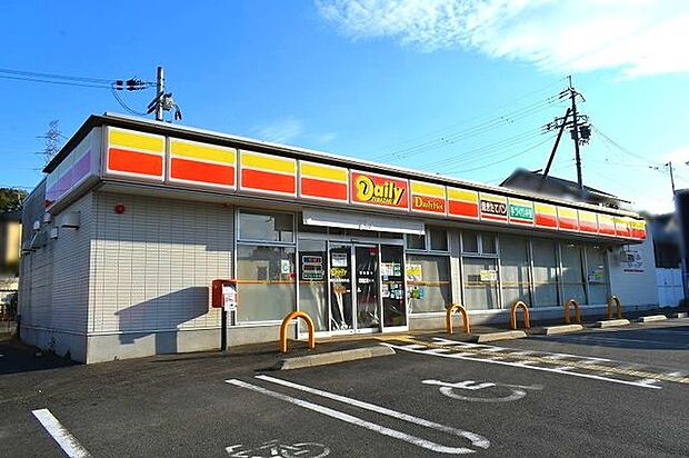 デイリーヤマザキ枚方津田南町店 1200m