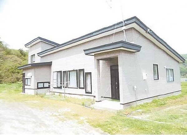 detached 北海道茅部郡森町字濁川295-10
地図を見る