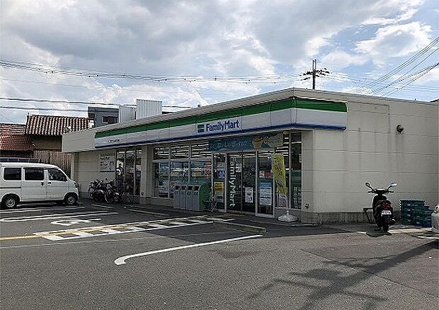 ファミリーマート藤井寺小山4丁目店