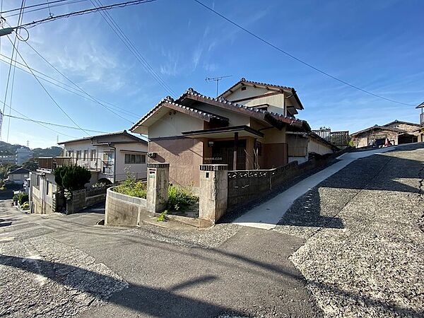 加工して駐車場も可能です