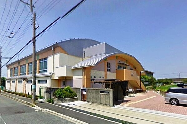 貝塚市立西小学校まで1387m