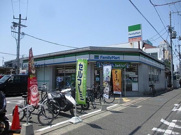 画像25:ファミリーマート大阪金剛駅前店220m