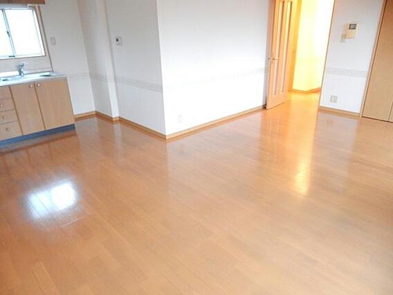 シオン隼人_内装_0