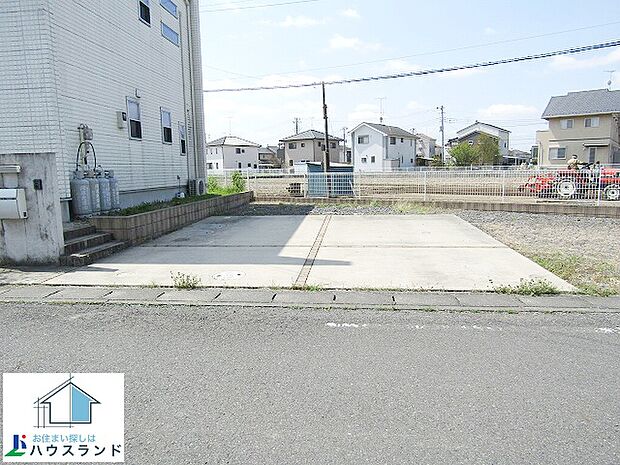 加須市南小浜　中古戸建　広々駐車スペース！　4台以上駐車可能です！