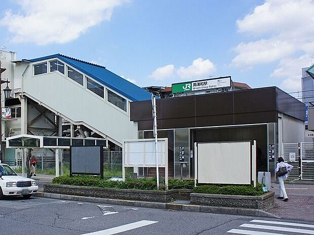 南浦和駅(JR 京浜東北線) 徒歩17分。 1360m