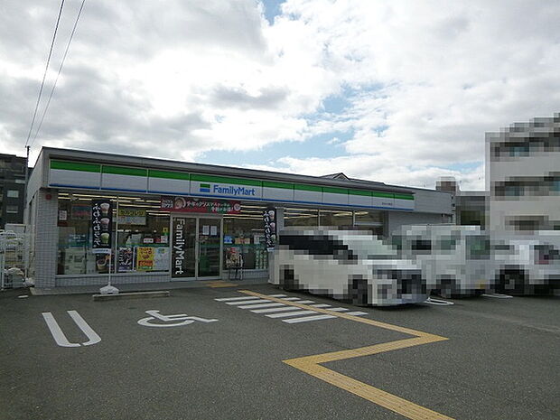 ファミリーマート茨木小川町店