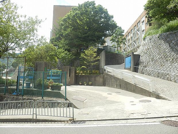 西宮市立苦楽園中学校