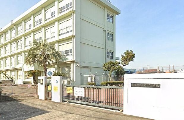 平塚市立なでしこ小学校 徒歩16分。 1230m