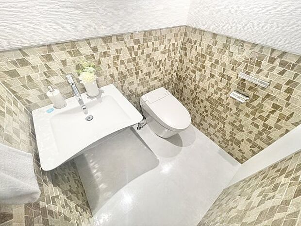 ■2階のトイレは一貫性のあるホテルのような仕様です