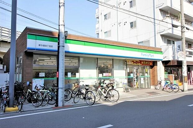 ファミリーマート新今里四丁目店まで約２９０ｍです。