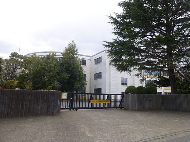 日吉台小学校