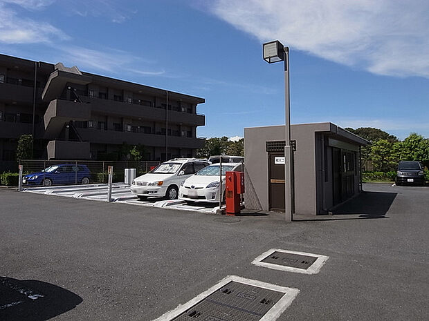 敷地内機械式駐車場