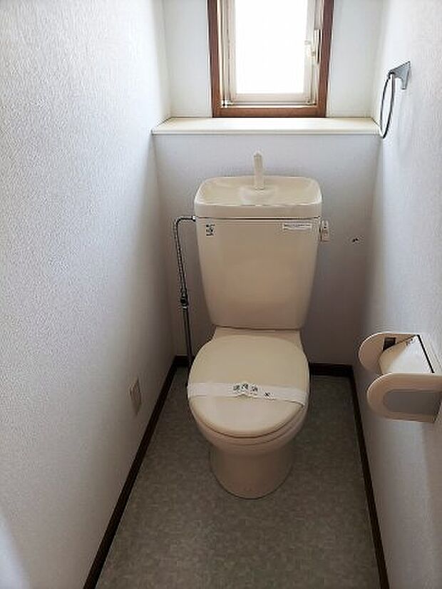 1・2階にトイレあり。階段を降りなくてもいいので便利です