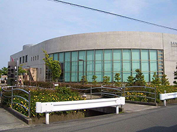 浜松市立可新図書館（1021m）
