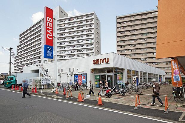 西友所沢ニュータウン店（339m）