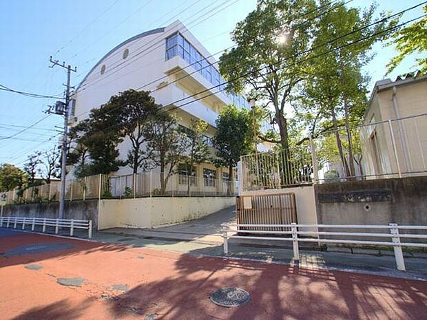 船橋市立海神南小学校 徒歩7分。 550m