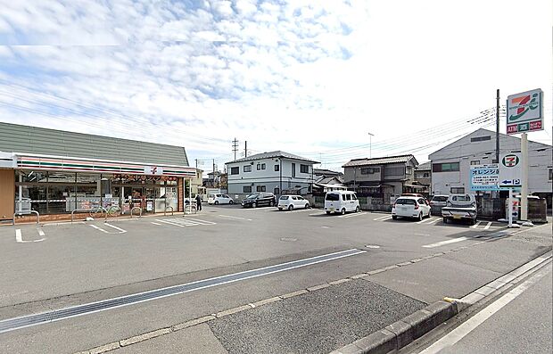 セブンイレブンさいたま盆栽町店　428ｍ