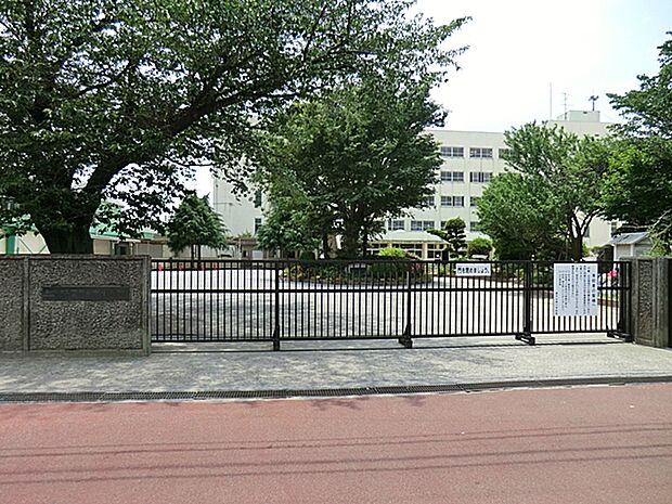 薬円台南小学校　徒歩約22分（約1700ｍ）