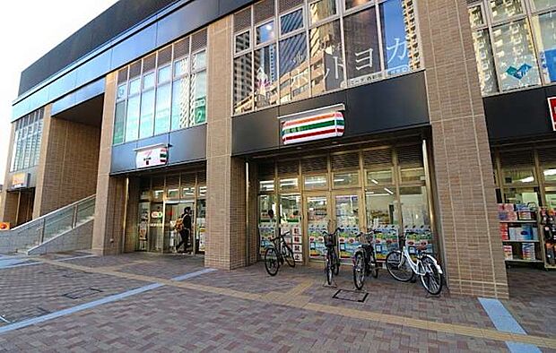 セブンイレブン 西新宿5丁目中央店 まで徒歩約1分（88ｍ）