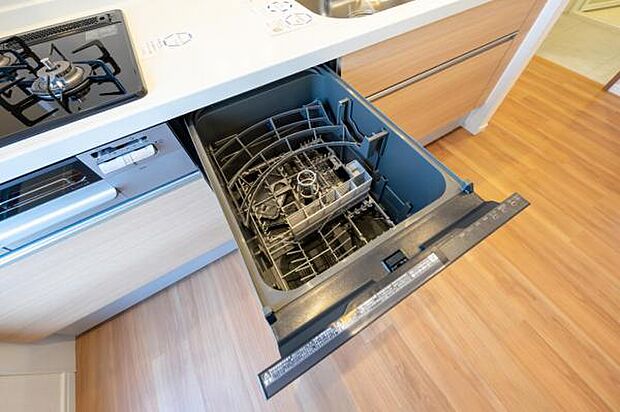 ■キッチン／食洗機／お料理の後片つけをきちんとサポートするビルトインタイプの食器洗い乾燥機です。