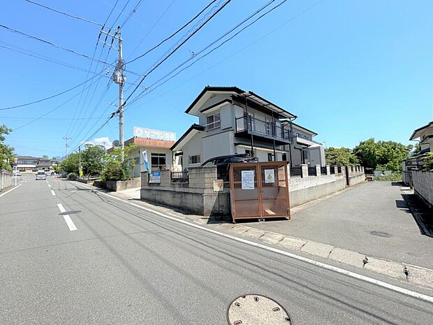 【リフォーム済】朝日も差し込む南東向きのお家です。外壁の塗装、屋根の塗装を行い、印象もガラッと変わりました。