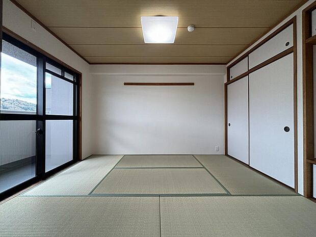 【リフォーム済】和室の写真です。畳は表替えして、障子襖は張り替えました。