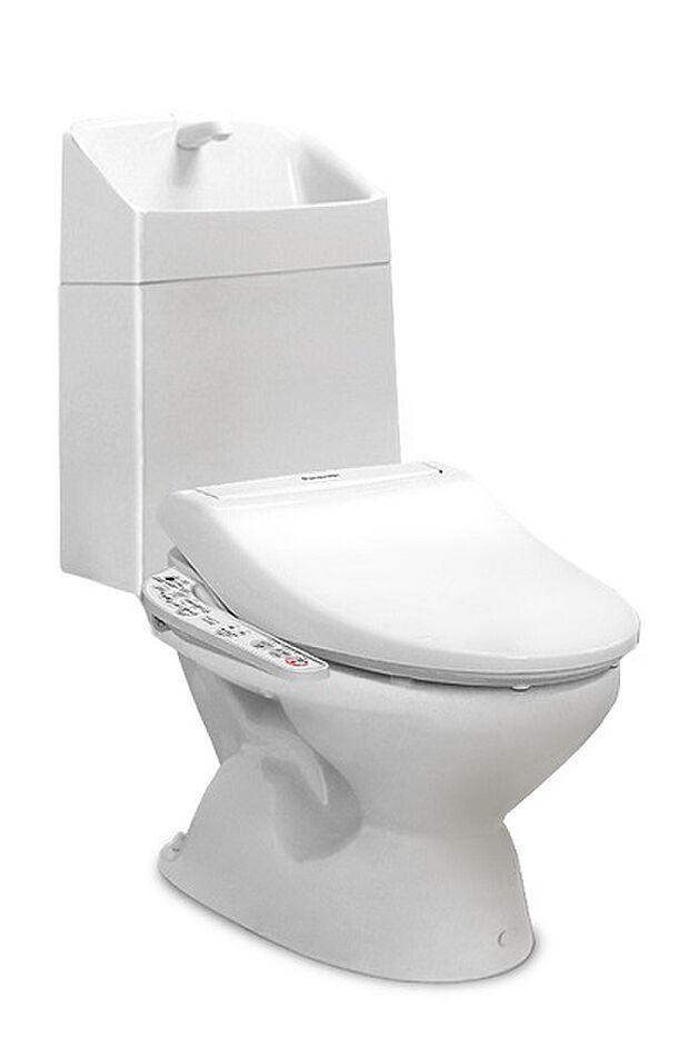 【リフォーム中】トイレの写真です。新品のトイレに交換してクロスを張り替えます。