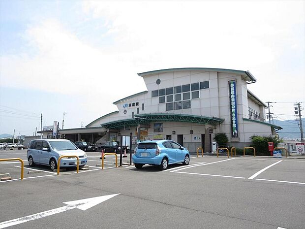 JR高徳線　志度駅まで1400ｍ、ことでん志度駅まで1500ｍ、自転車で7分です。