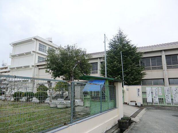 【小学校】尼崎市立園田東小学校まで682ｍ