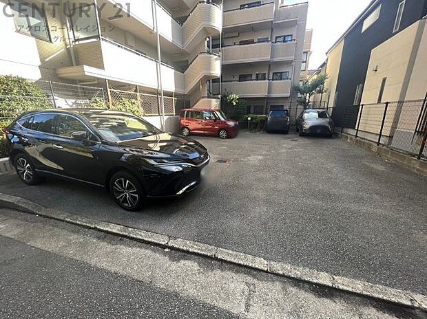 駐車場に車を止められます