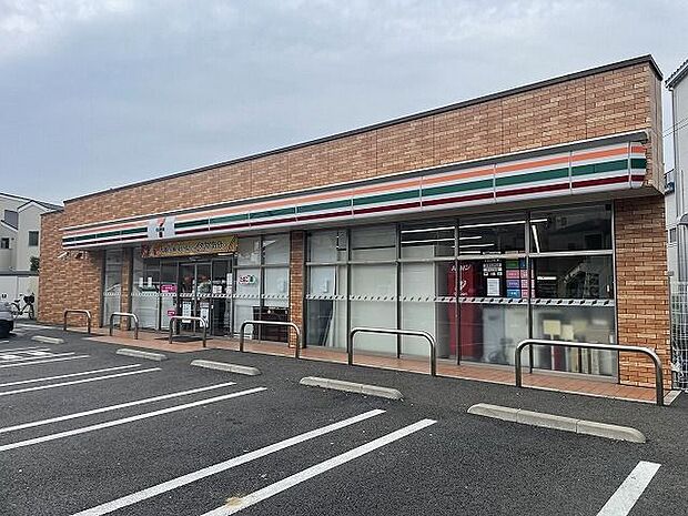 セブンイレブン江戸川上篠崎3丁目店 徒歩2分。 140m