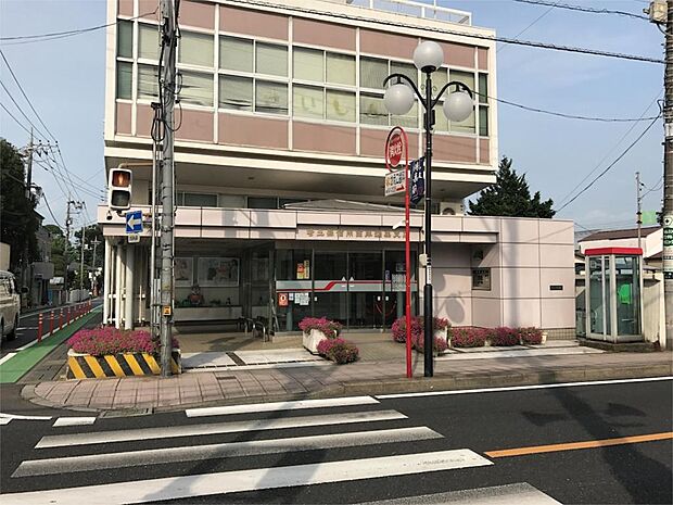 埼玉縣信用金庫鴻巣支店（578m）