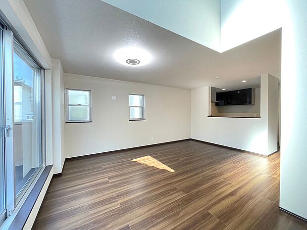 内装〜living room〜　 オープンでのびやかな空間を生み出す、こだわりの「広がり」と「ゆとり」  　5号棟