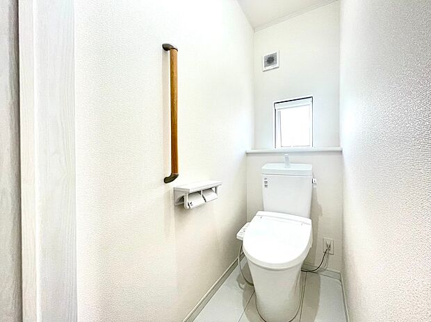 設備〜toilet〜  綺麗・スッキリ・快適なウォシュレット付トイレでくつろげる空間です。