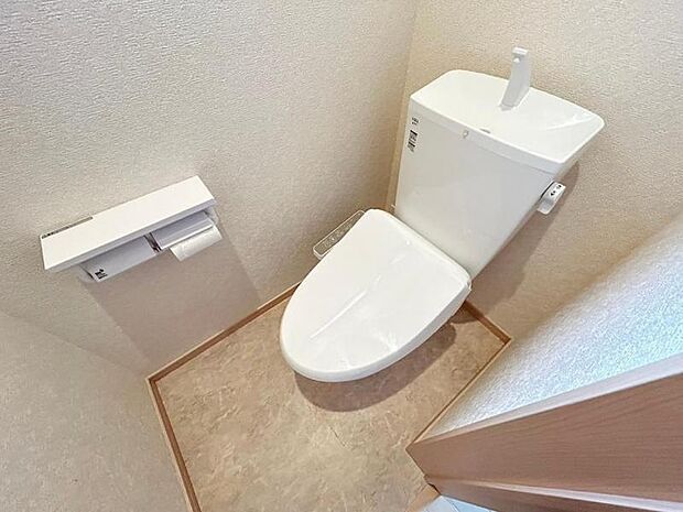 トイレは各階に備わっております