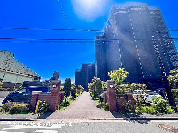 【外観・立地】時間のゆとりと空間、暖かな陽光がもたらす光と風を独占してください。ここから新しい暮らしが始まります。