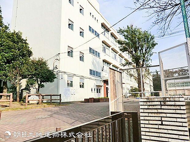 上川井小学校750ｍ