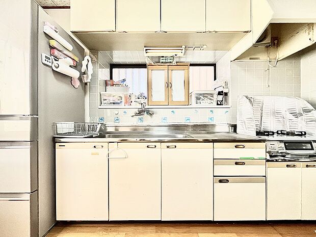キッチンはシンプルでスッキリした飽きの来ないデザインなので永く使えそう！