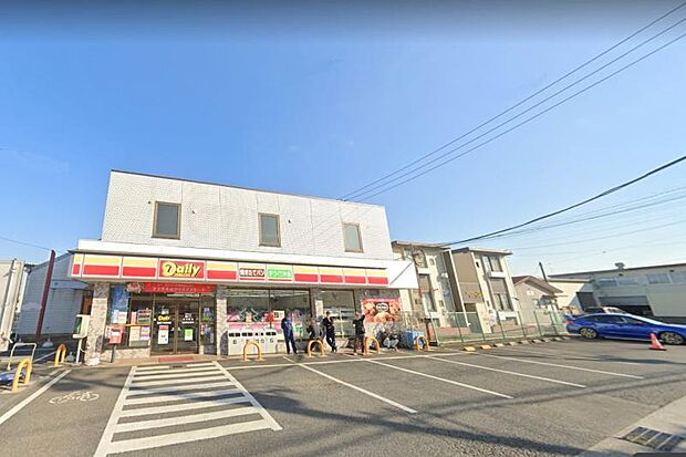 【デイリーヤマザキ　綾瀬工業団地店】380m　焼き立てパンが美味しいです。朝6時頃温かい焼き立てパンがご購入できます。