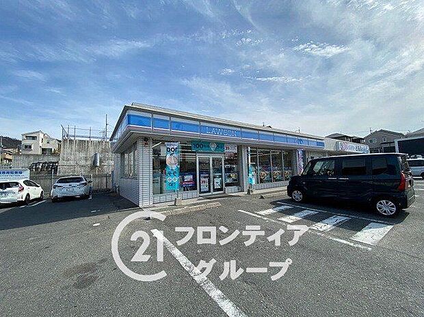 ローソン生駒壱分インター店 徒歩16分。 1230m